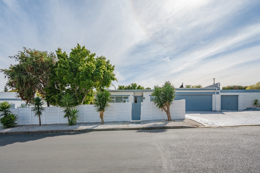 4 Bedroom Property for Sale in Briza Western Cape